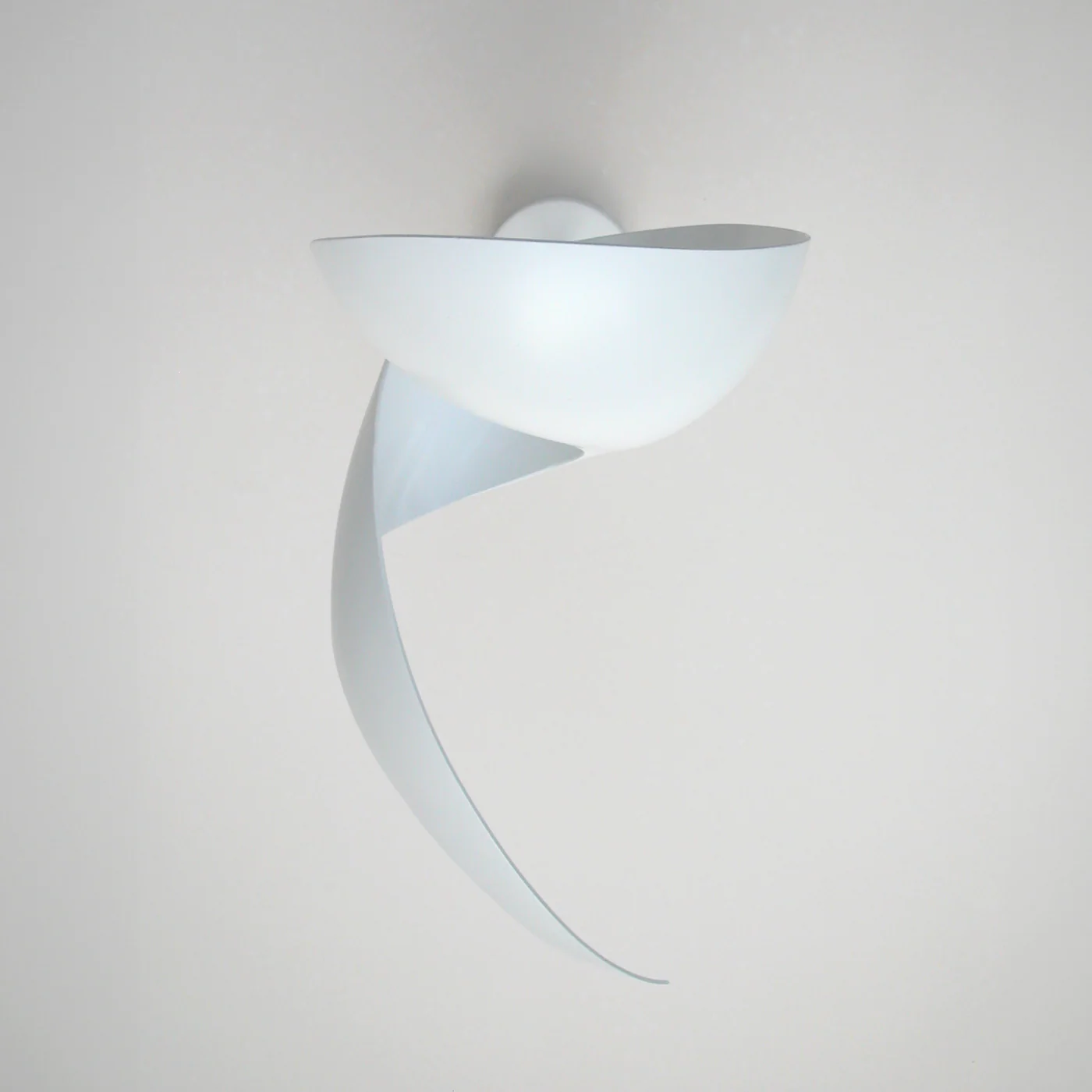 Serge Mouille Petite Applique Flamme Wall Lamp - Image 5