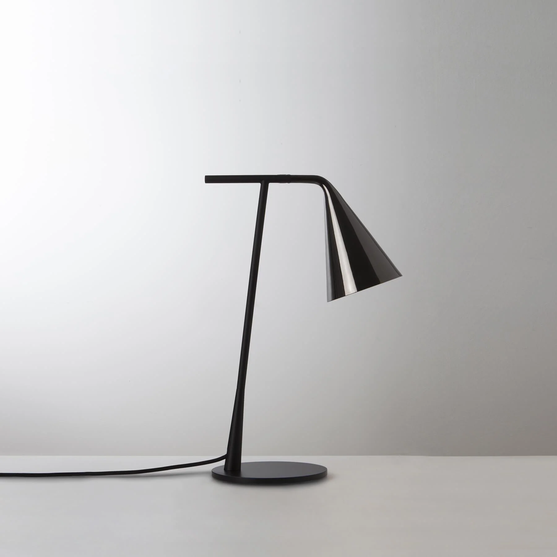 TOOY Gordon Table Lamp - Image 2