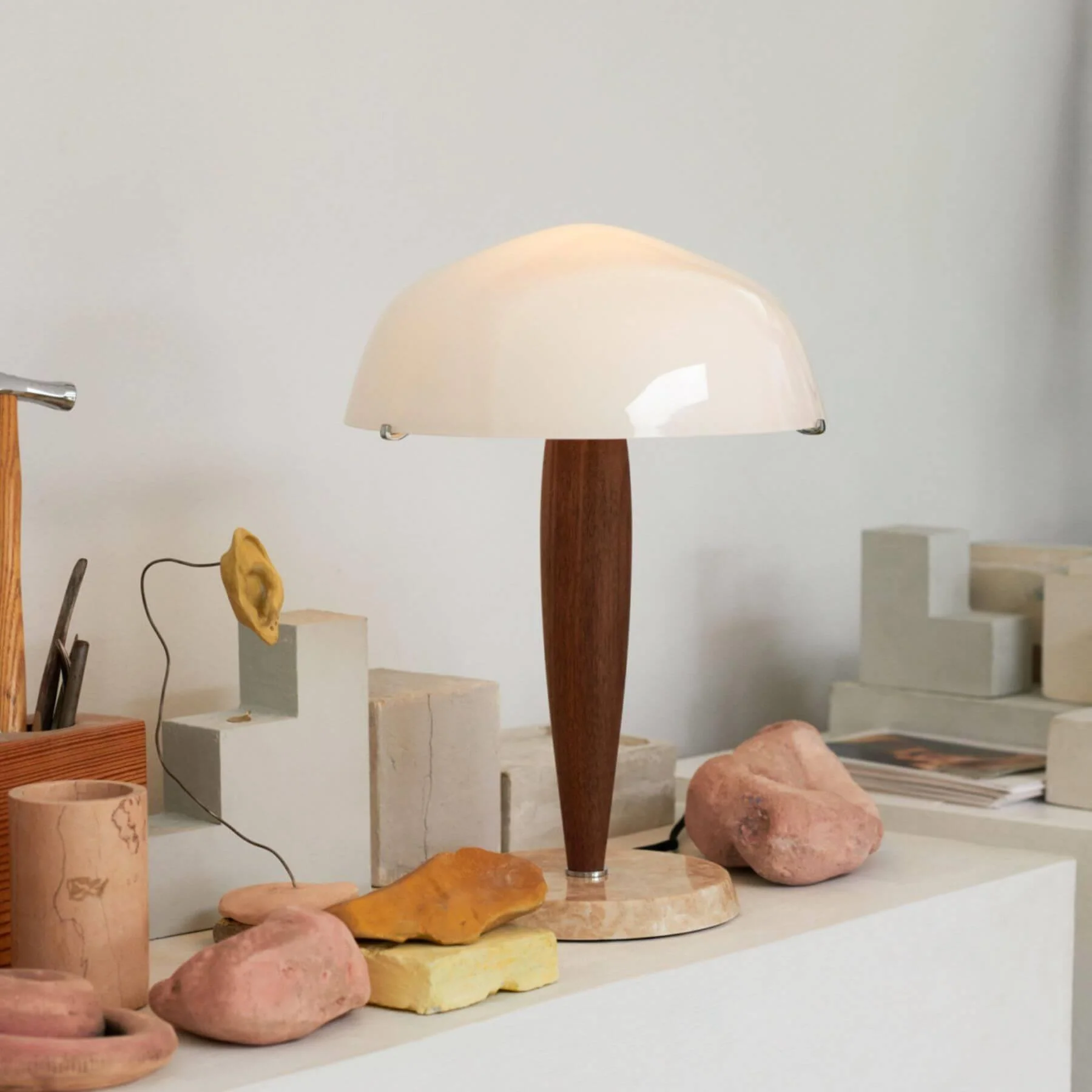 Outlet &Tradition Herman SHY3 Table Lamp - Image 4