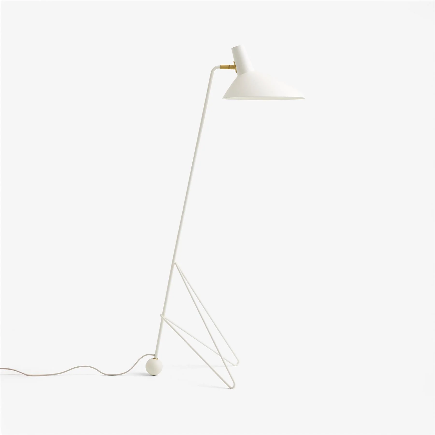 &Tradition HM8 Tripod Floor Light - Image 5