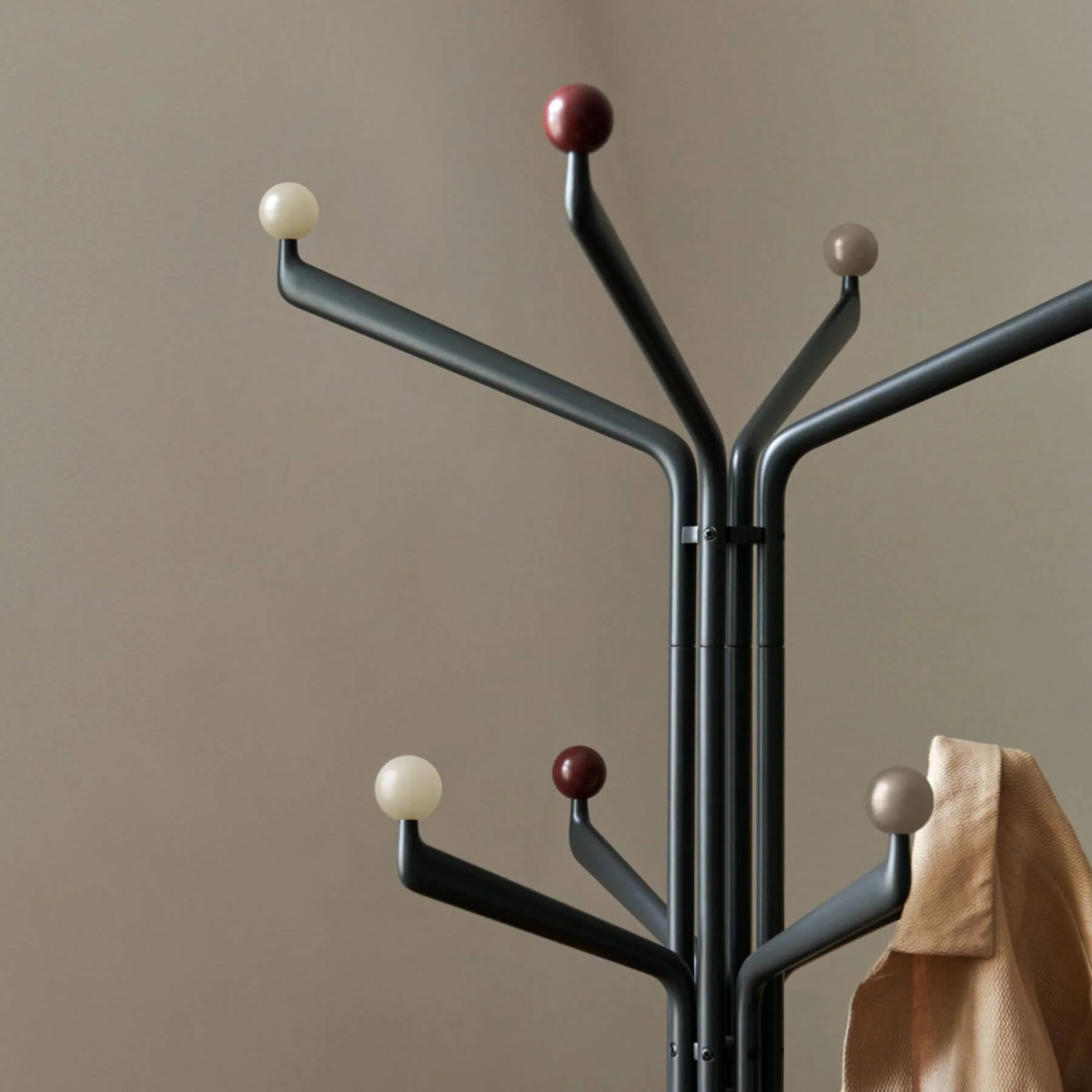 &Tradition SC77 Capture Coat Stand - Image 6