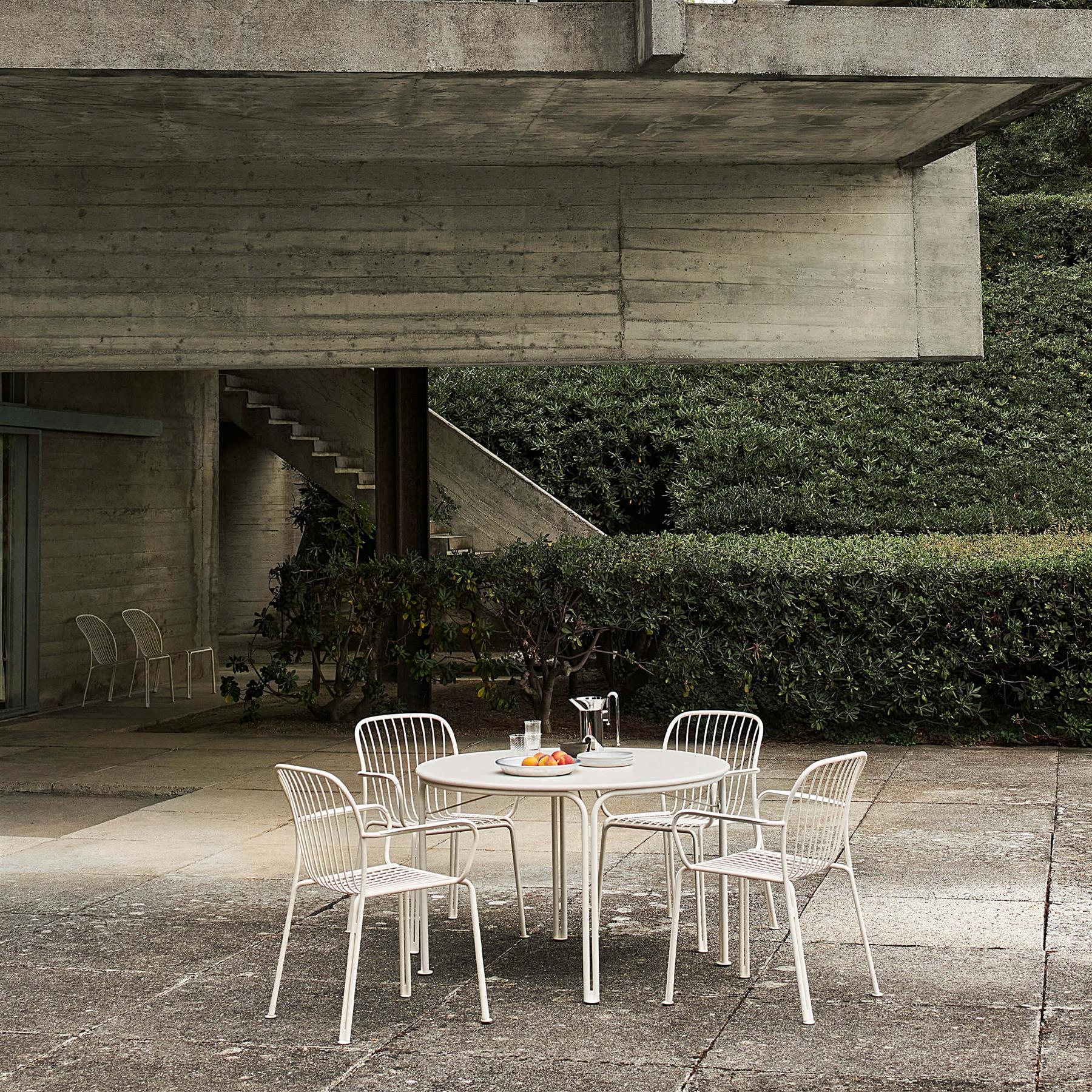 &Tradition Thorvald Round Garden Dining Set - Curated by Holloways of Ludlow - Image 6