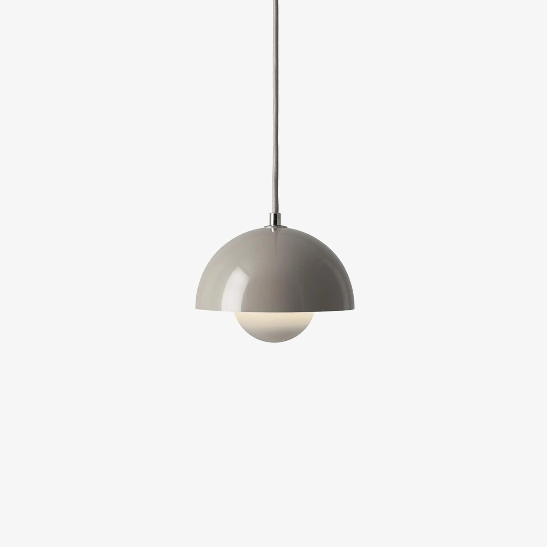 &Tradition VP10 Flowerpot Pendant Light - Image 10
