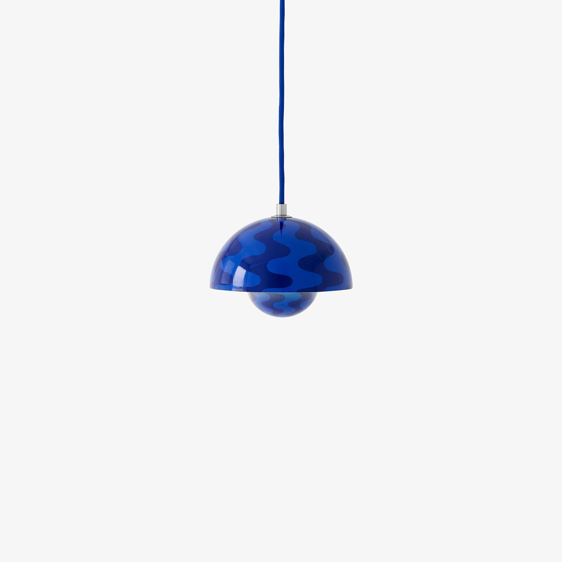 &Tradition VP10 Flowerpot Pendant Light - Image 5