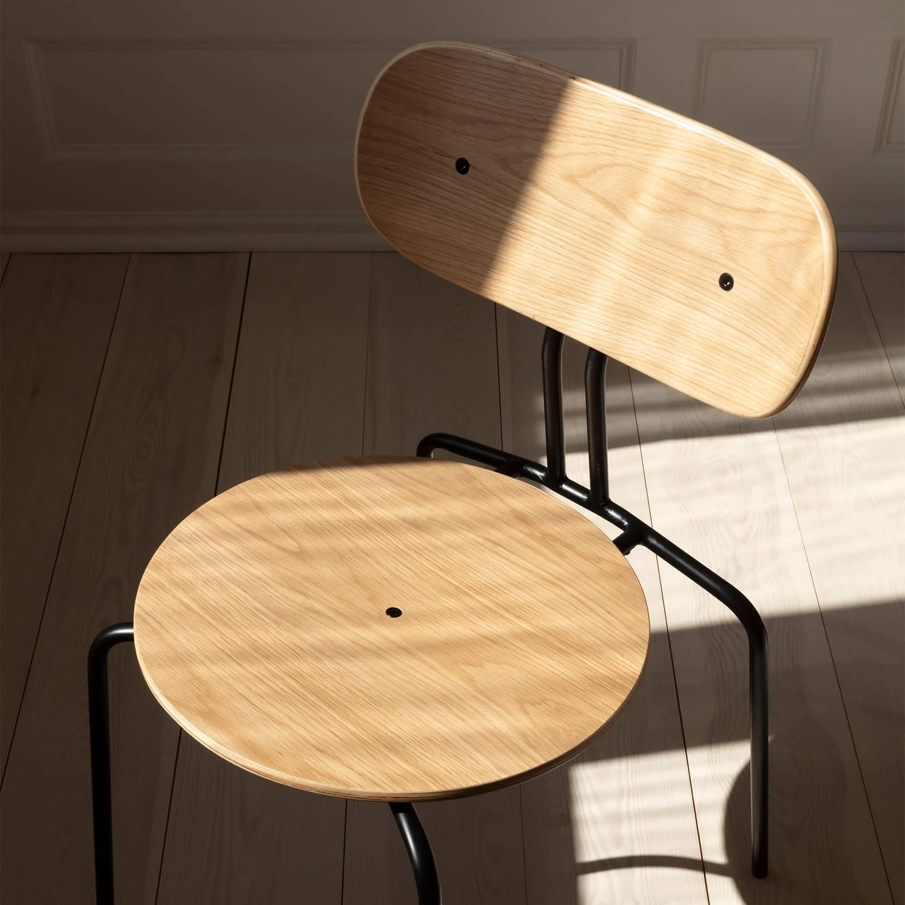 Umage Curious Chair - Image 3