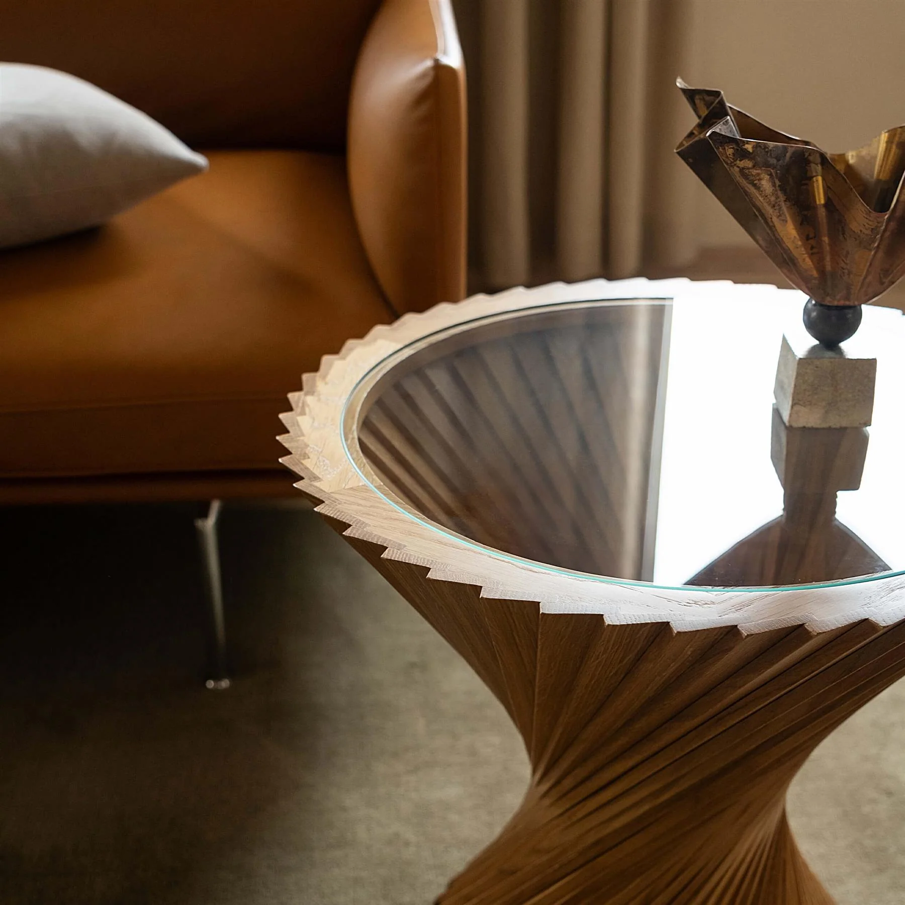 Via Copenhagen Hyperbel Side Table - Image 2