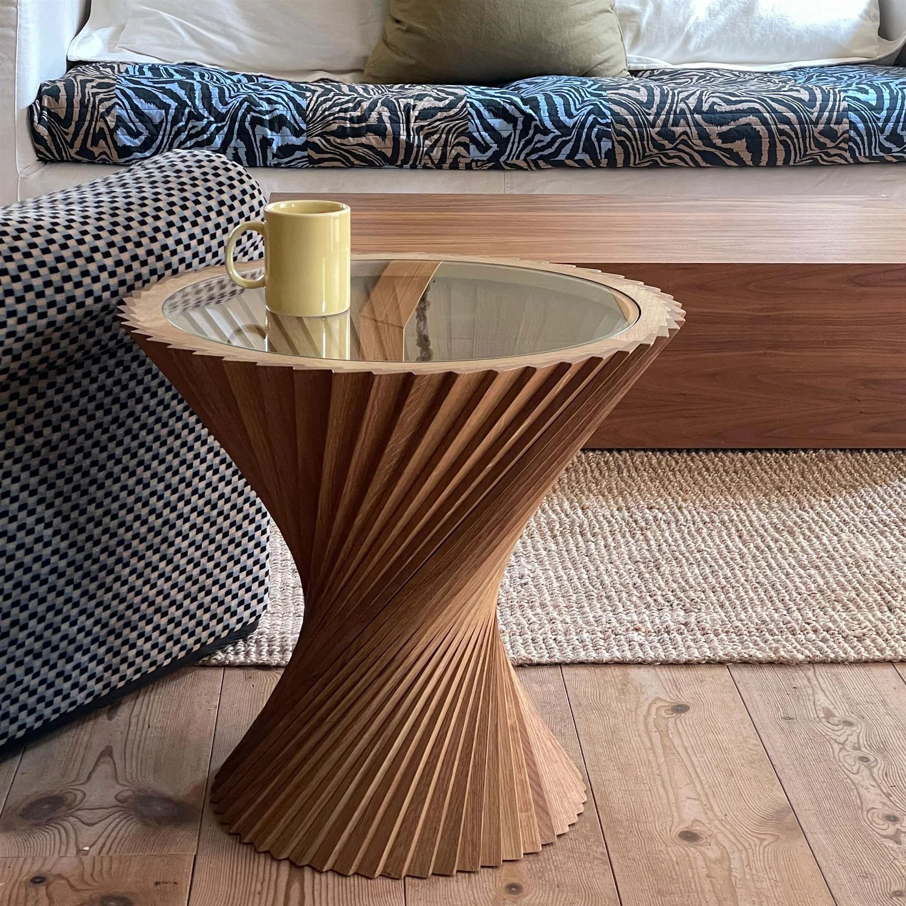 Via Copenhagen Hyperbel Side Table - Image 5