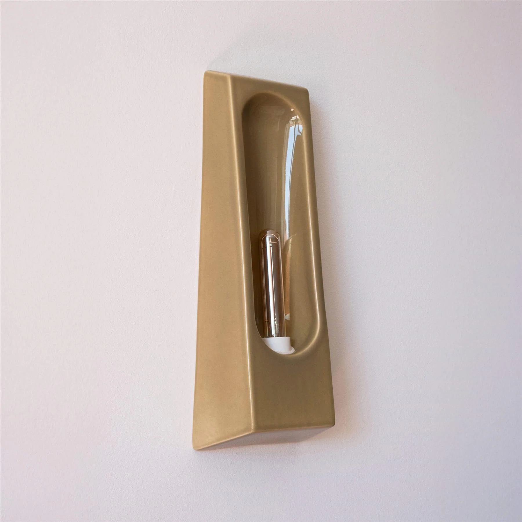 Violaine d'Harcourt Alcove Wall Light - Image 14